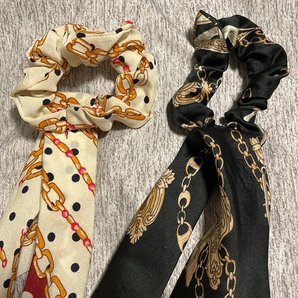 Elegant Chain Print Hair Scrunchies Set